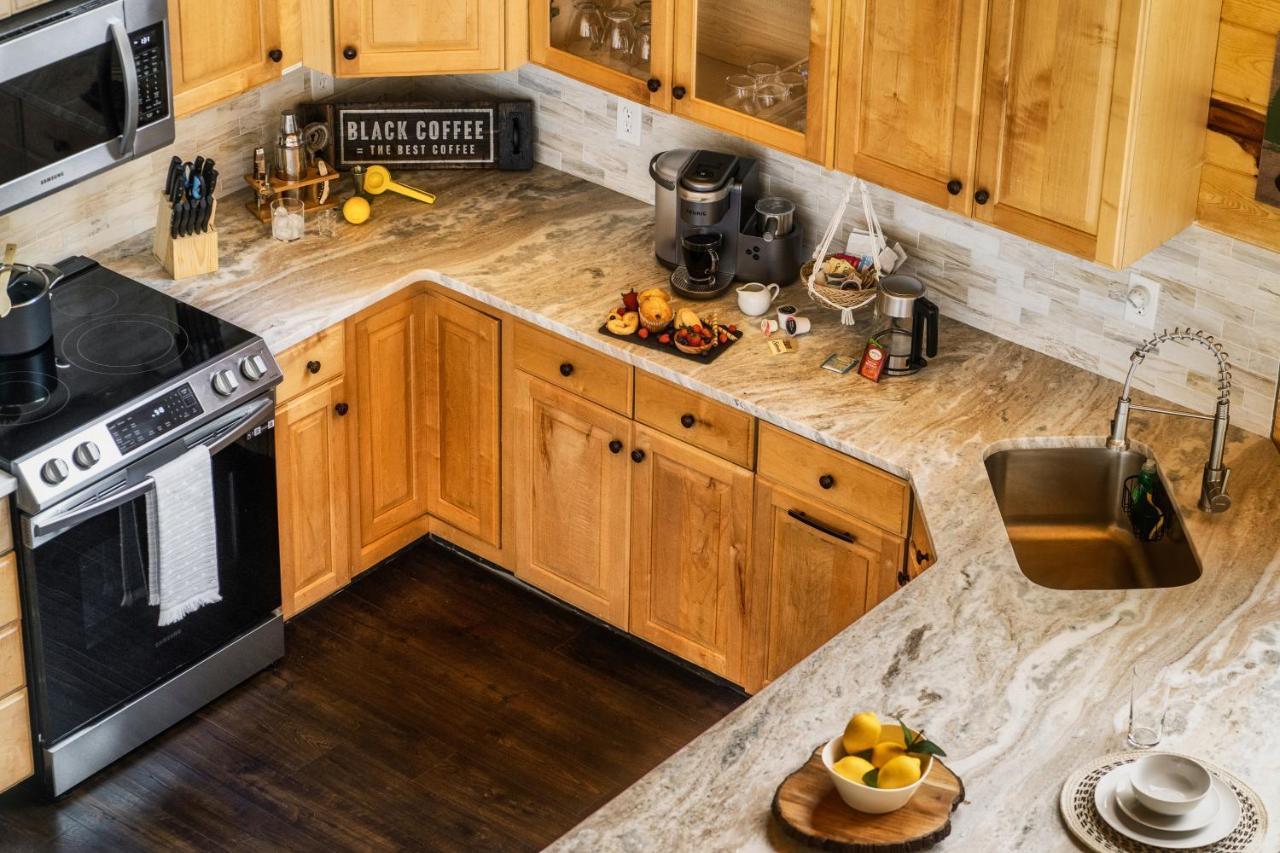 Mountainside - New Luxury Cabin-Fire Table-Hot Tub-3 Pools-Ps5-Bears Gatlinburg Exterior foto